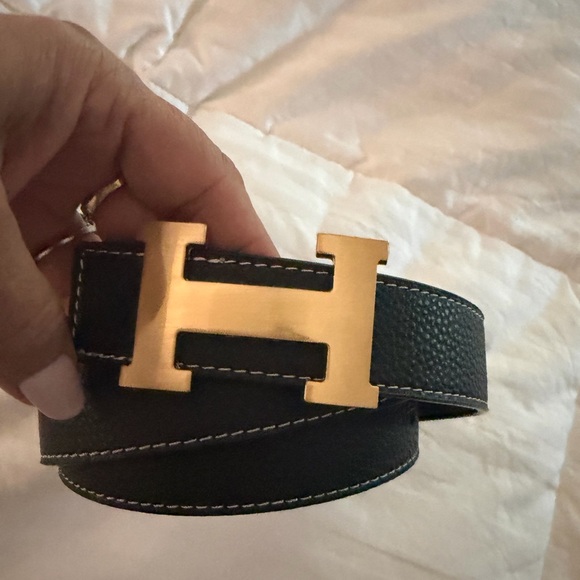 Gold H Buckle unisex Belt - Designer Style 45” L with white stitching - Picture 2 of 9